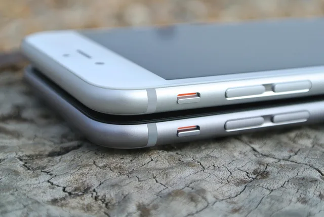 iphone 6, apple, ios, iphone, ios 8, mobile, phone, cellphone, cellular, technology, smartphone, aluminium, silver, metal, space grey, volume, key, a8, logo, gray technology, gray phone, gray logo, gray apple, gray mobile, gray smartphone, gray telephone, gray iphone, gray metal, iphone 6, iphone 6, iphone 6, ios, ios, ios, ios, iphone, iphone, cellphone, cellphone, cellphone, cellphone, aluminium, aluminium, logo, logo, logo, logo, logo. Roaming-Kosten begrenzen: Fernmelderecht Schweiz & Swisscom
