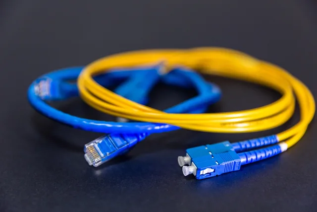 network, fiber optics, data, technology, cabal, connection, optic, internet, speed, ethernet, equipment, fiber optics, fiber optics, fiber optics, fiber optics, fiber optics, ethernet. Fibra ottica per sedi aziendali: verificare la disponibilità